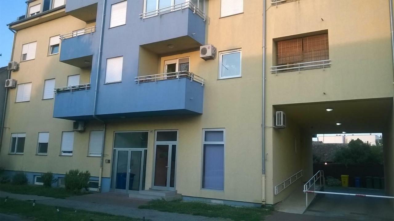 Apartman Mario Осиек Екстериор снимка